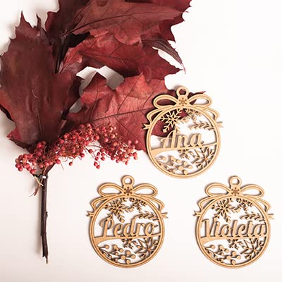 Bolas de Navidad Personalizada - Bolas de Navidad Personalizada con Nombre de Madera - Decoración navideña - Esfera grabada en Madera de máxima Calidad con Cuerda incluida. (Lazo)