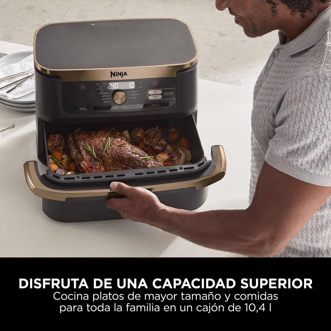 Ninja Foodi FlexDrawer Freidora de Aire Dual Zone, 10.4L, Air Fryer, 7 en 1, Freidora sin Aceite con 2 Cestas y Divisor Extraíble, Asa, Hornea, Frie, Pinzas Incluídas, Negro y Cobre, AF500EUCP