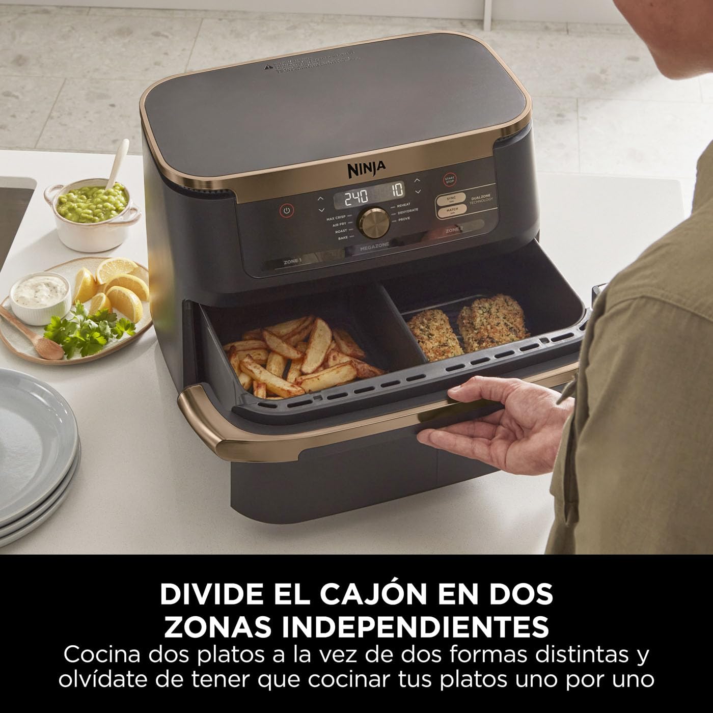 Ninja Foodi FlexDrawer Freidora de Aire Dual Zone, 10.4L, Air Fryer, 7 en 1, Freidora sin Aceite con 2 Cestas y Divisor Extraíble, Asa, Hornea, Frie, Pinzas Incluídas, Negro y Cobre, AF500EUCP