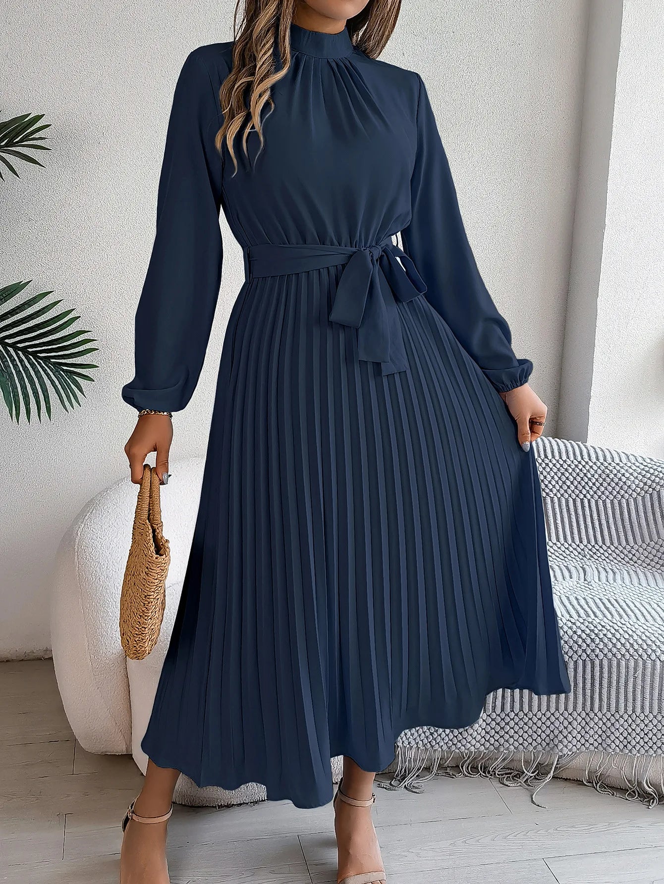 Elegant Women's Solid Color Pleated Lace Up Autumn And Winter Dresses Fashionable Women's Standing Collar Long Sleeved Dress