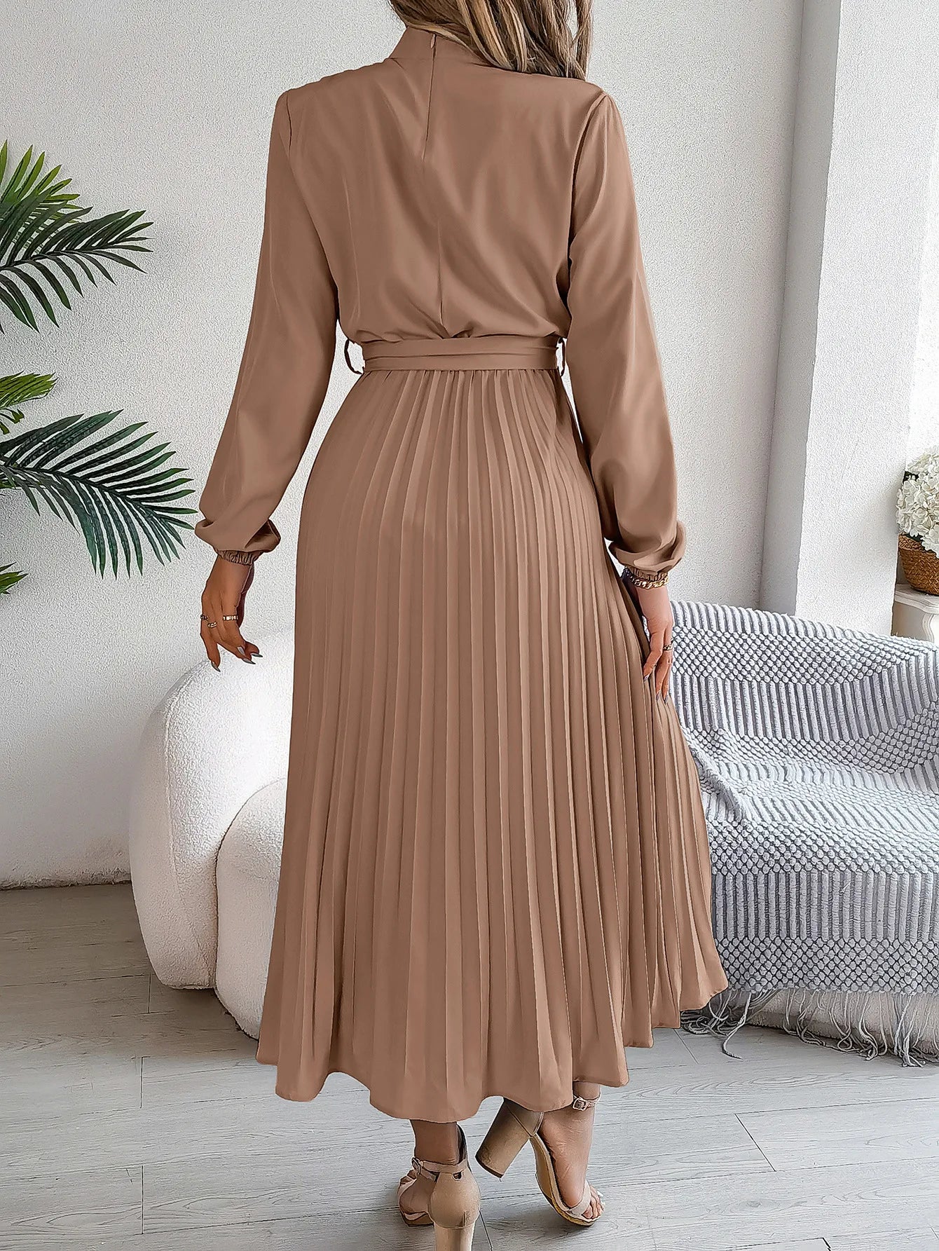 Elegant Women's Solid Color Pleated Lace Up Autumn And Winter Dresses Fashionable Women's Standing Collar Long Sleeved Dress